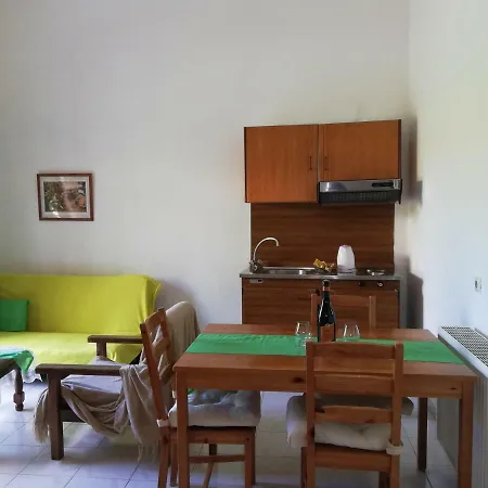 Thodora Appartments Σάμη